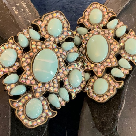 Yellow box flip flops - Picture 2 of 7